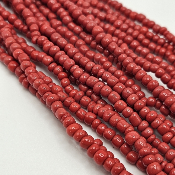VINTAGE Wooden Toggle Clasp Red Glass Seed Bead Multi-Strand Beaded Bracelet - Picture 4 of 4